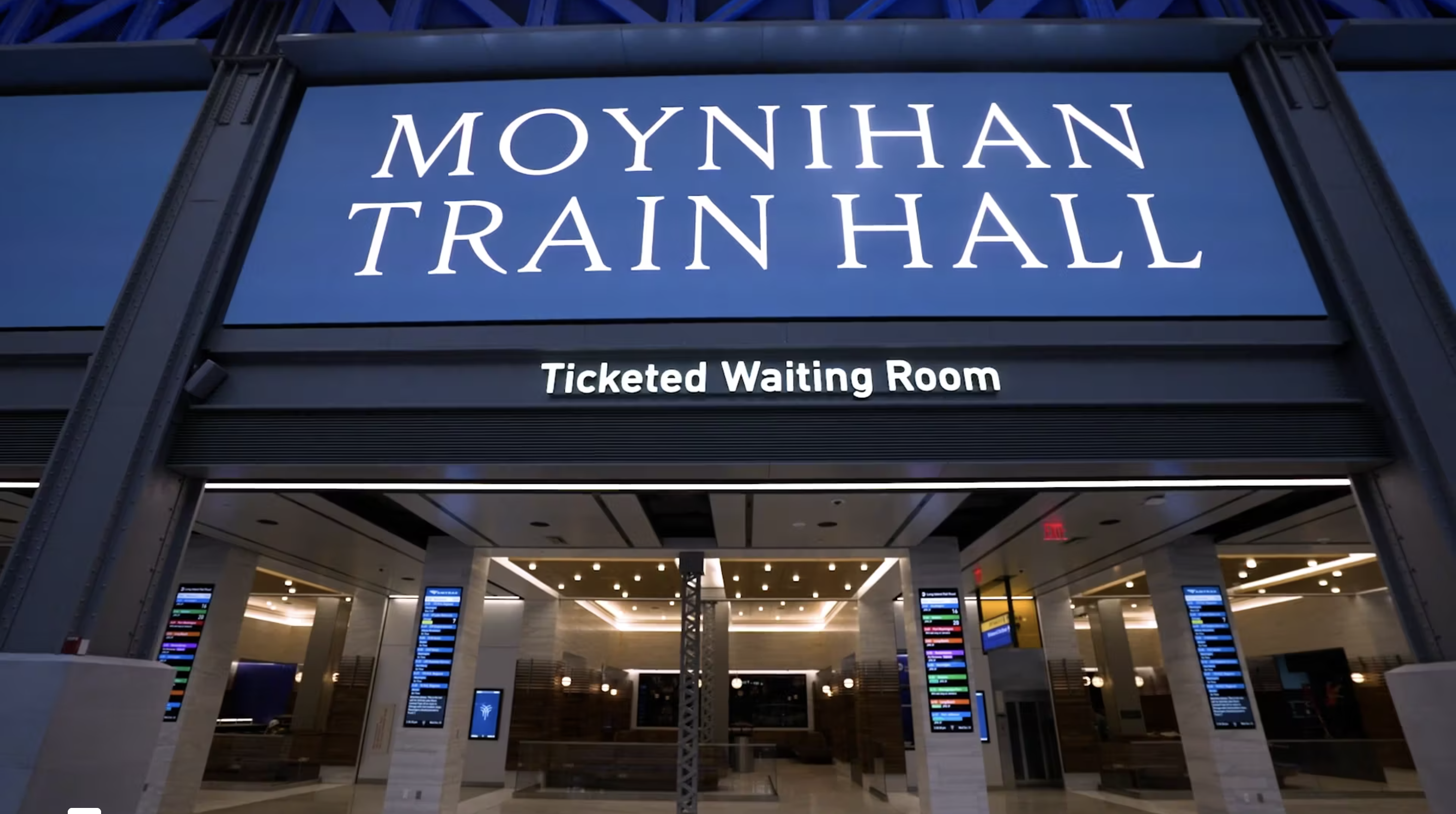 LIVE BOARDING UPDATES: Amtrak Moynihan Train Hall NYC